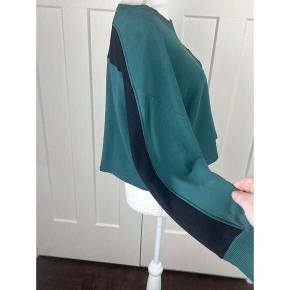 ZARA LA Green & Black Colorblock Cropped Sweatshirt Women’s Size Large - Picture 8 of 9